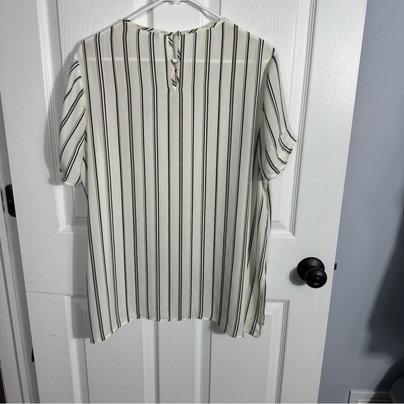 DR2 semi-sheer short sleeved tunic, size XL, polyester, stripe, office - Picture 10 of 11